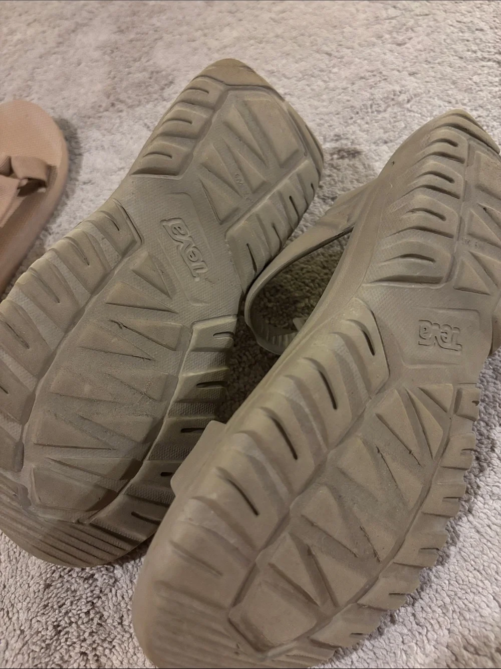 2 PAIRS TEVA SANDALS💦🏔️🌲